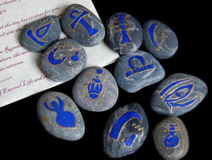 The Ossified Rune Set: a tool for insight and enlightenment